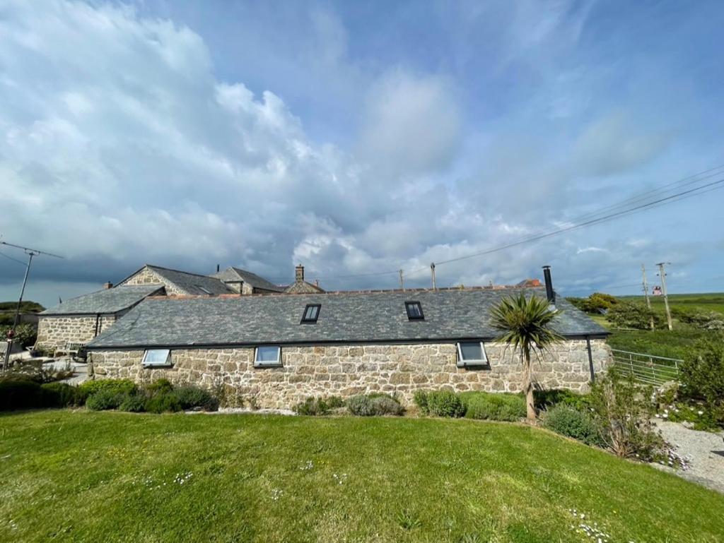 Apartamento Trengothal Barn Porthcurno Exterior foto