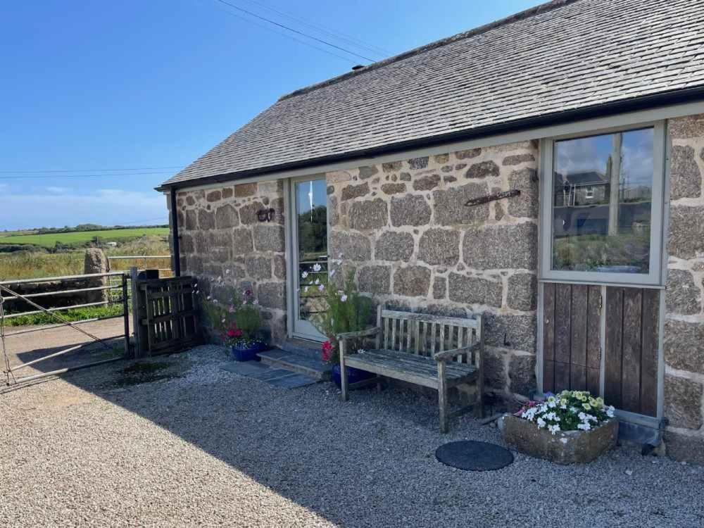 Apartamento Trengothal Barn Porthcurno Exterior foto